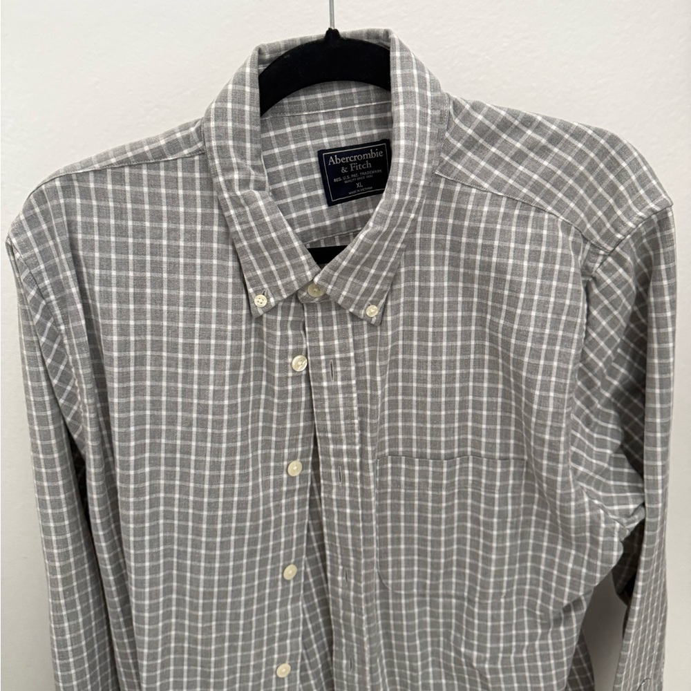 Abercrombie & Fitch Men's Gray Plaid Shirt